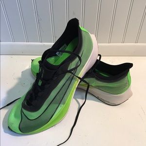 Men’s Nike Zoom Fly 3 running shoe size 11.5